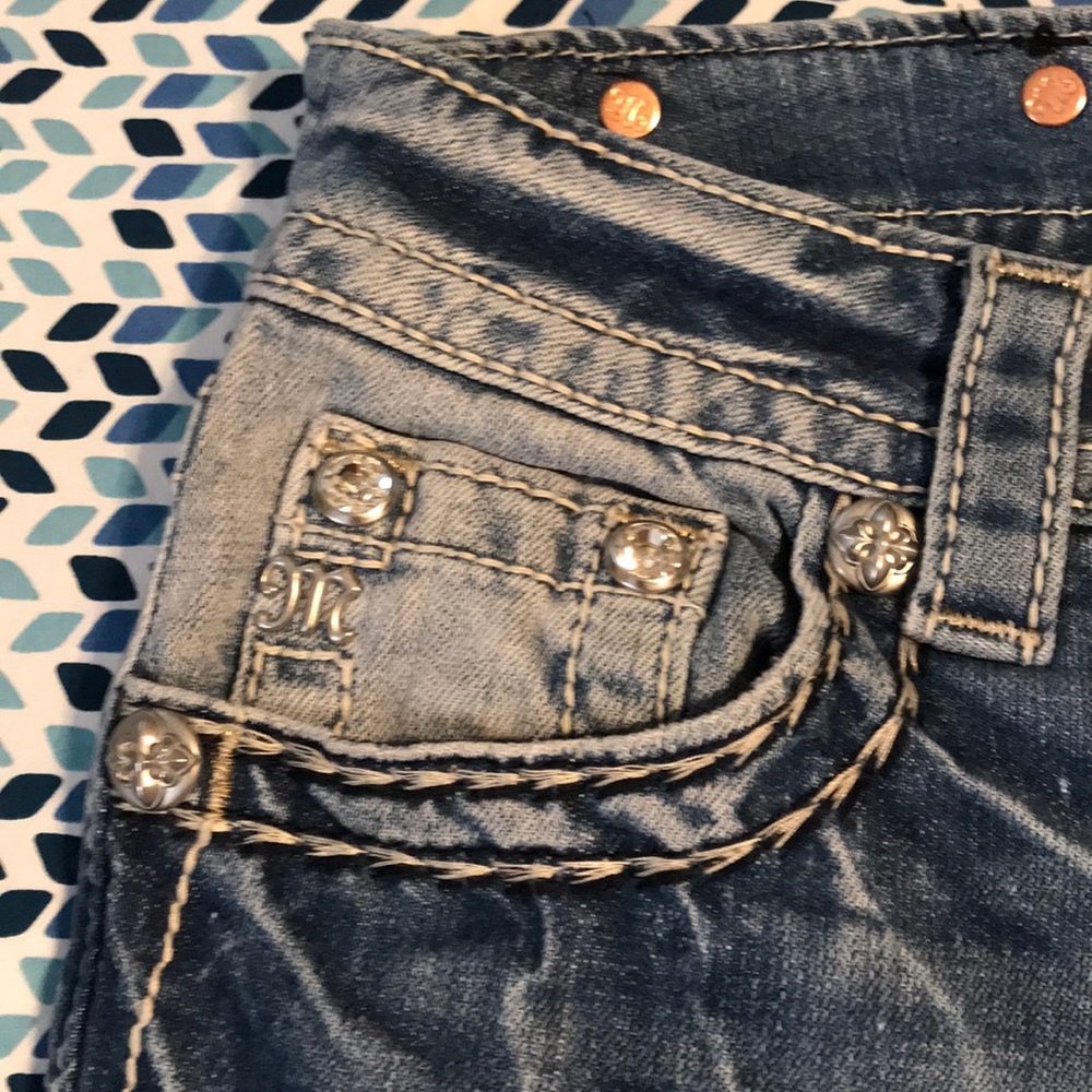 Miss Me Signature Cuffed Capri LT BLUE Inseam 20” - Picture 3 of 8